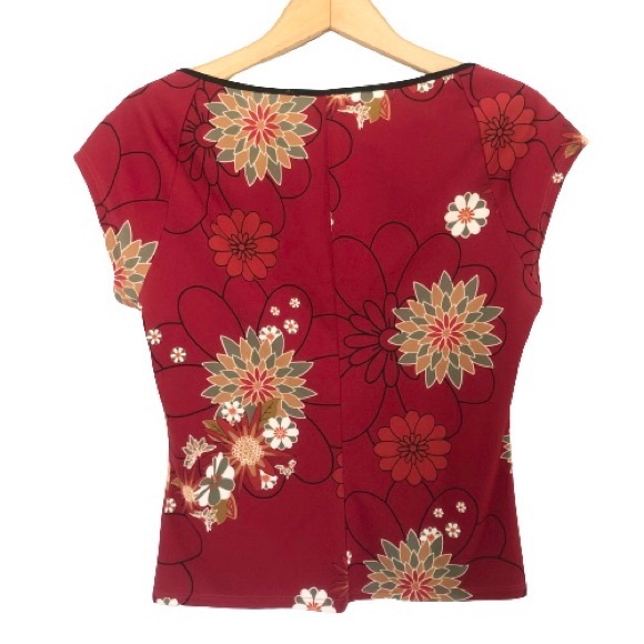 Japanese Floral Side Keyhole Cut Out Blouse - Picture 11 of 14